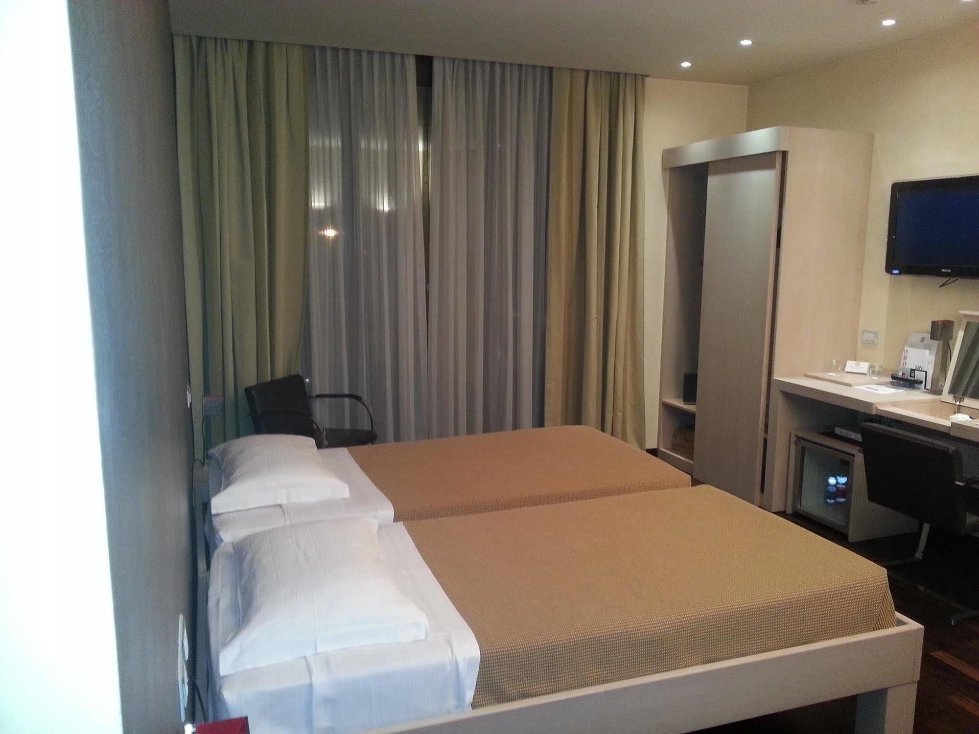 City Hotel Varese Exterior photo