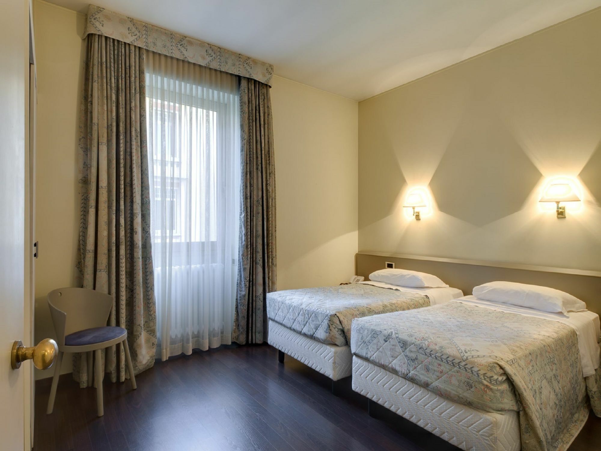 City Hotel Varese Exterior photo