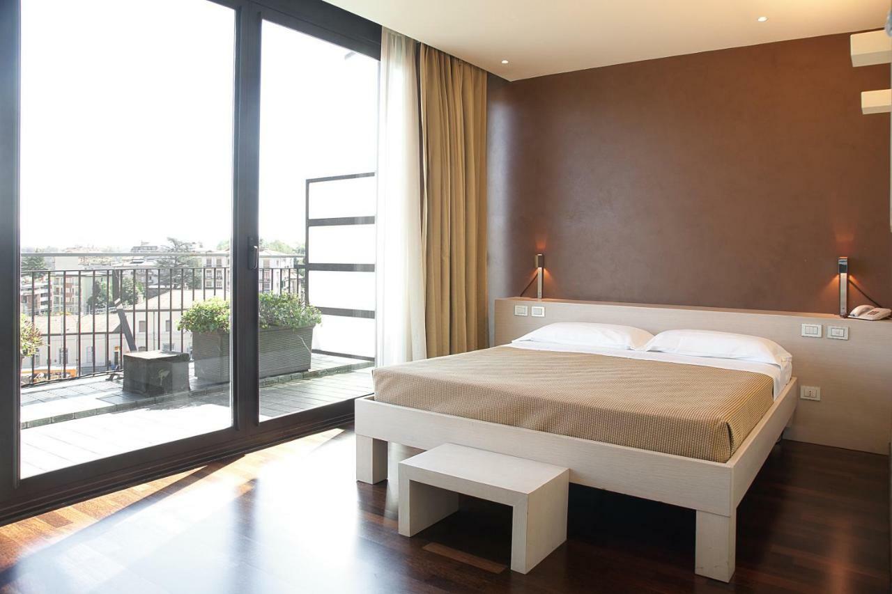 City Hotel Varese Exterior photo